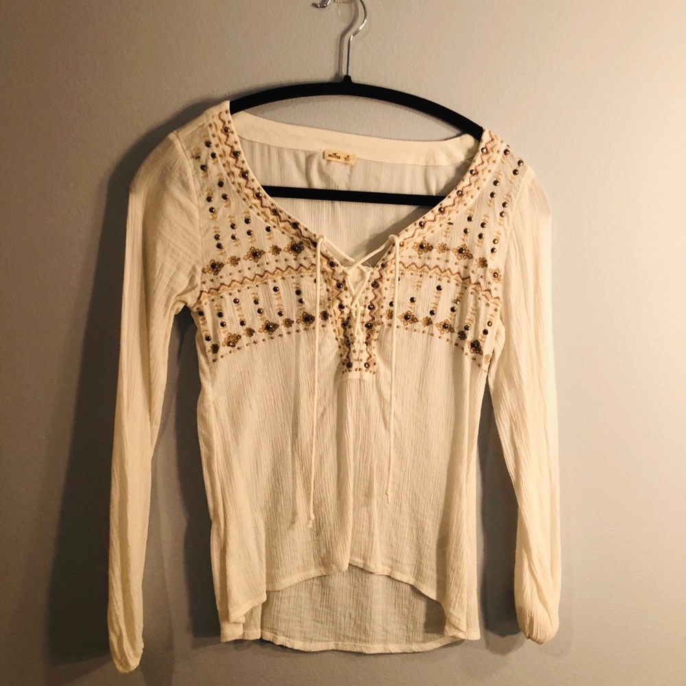 Hollister cream long sleeved blouse &gold details